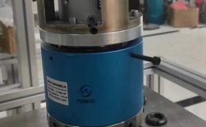 过孔气动旋转滑环安装案例
