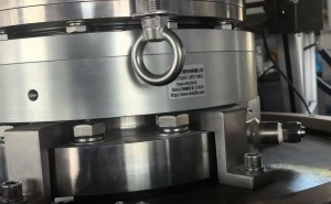 中空气滑环安装案例（中孔225mm 2路气）